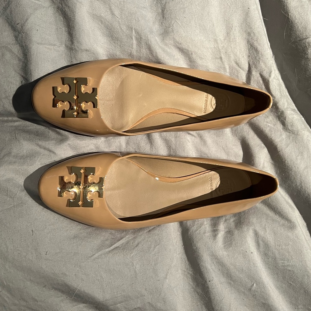 Tory Burch tan ballet flats